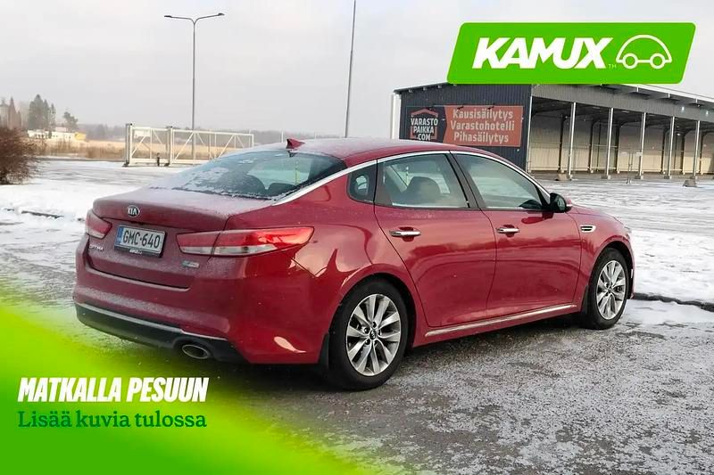 Käytetty Kia Optima Premium 141 HP (103 kW) 2016 Punainen Sedan