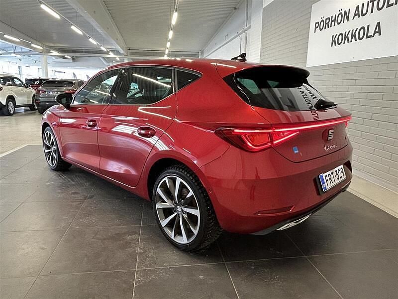Käytetty Seat Leon FR 204 HP (150 kW) 2020 Punainen Viistoperä