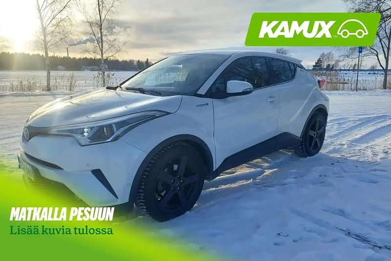 Käytetty Toyota C-HR Premium 98 HP (72 kW) 2017 Valkoinen Katumaasturi