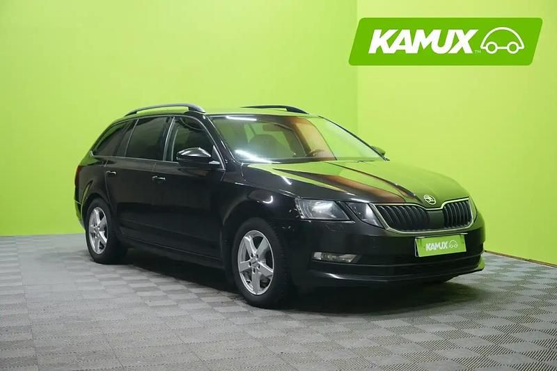 Käytetty Skoda Octavia Ambition 150 HP (110 kW) 2018 Musta Farmari