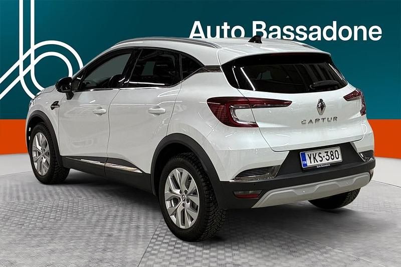 Käytetty Renault Captur Intens 140 HP (102 kW) 2022 Katumaasturi