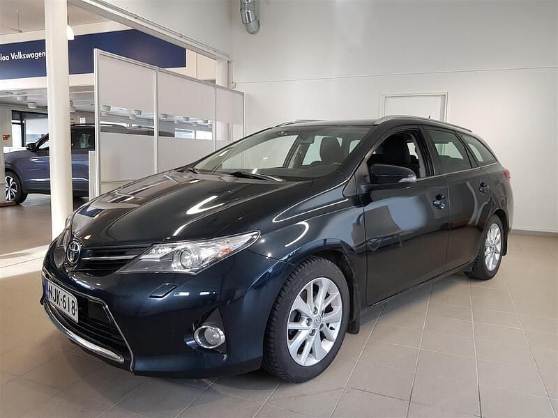 Harmaa Käytetty 2014 Toyota Auris Touring Sports Active Farmari | 10 900 € (Perustarjous) - Kuva 1/4
