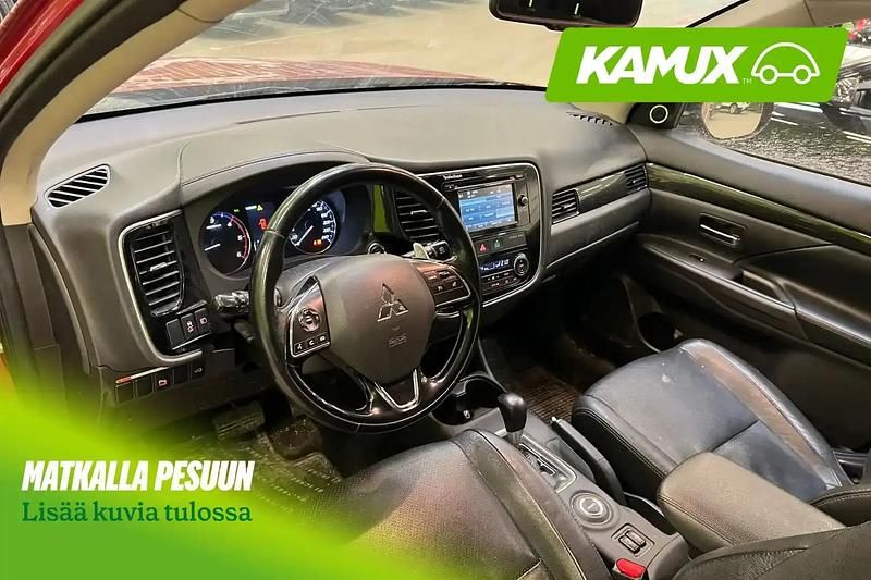 Käytetty Mitsubishi Outlander 150 HP (110 kW) 2016 Punainen Katumaasturi