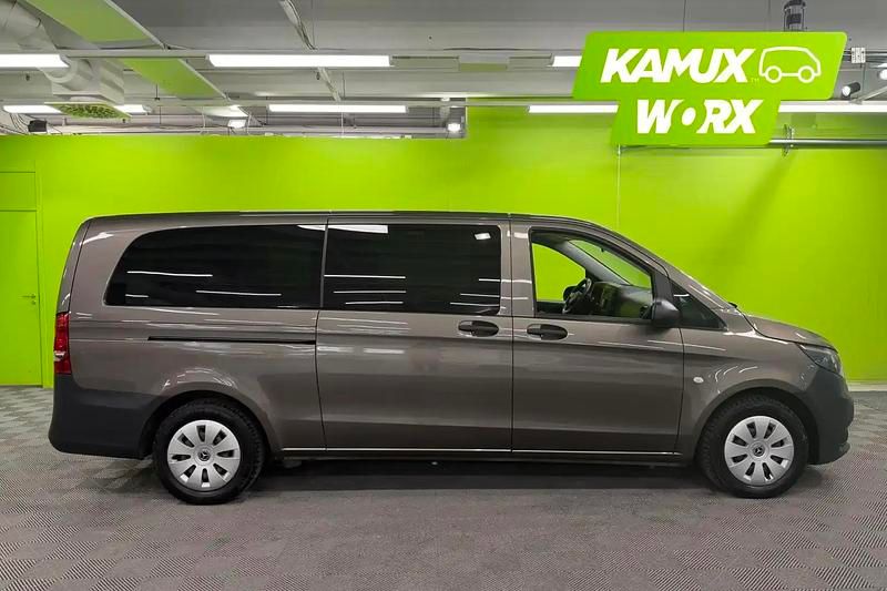Käytetty Mercedes Vito 163 HP (119 kW) 2017 Hopea / harmaa Van
