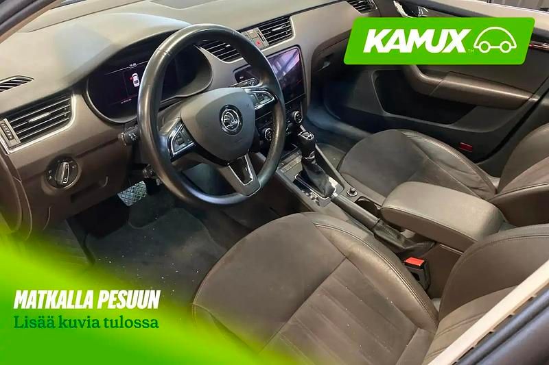 Käytetty Skoda Octavia LAURIN & KLEMENT 250 HP (183 kW) 2019 Schwarzmagic perleffekt Sedan