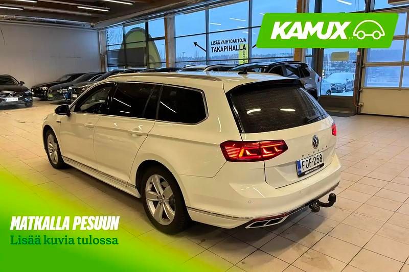 Käytetty VW Passat R-line 150 HP (110 kW) 2019 Valkoinen Farmari