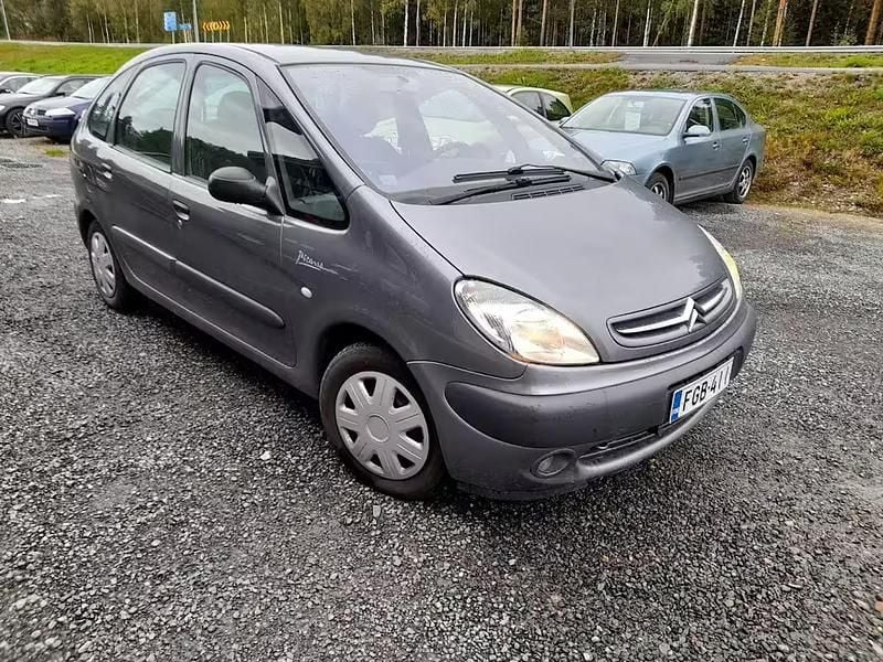 Käytetty Citroën Xsara Picasso 158 HP (116 kW) 2003 Harmaa Tila-auto