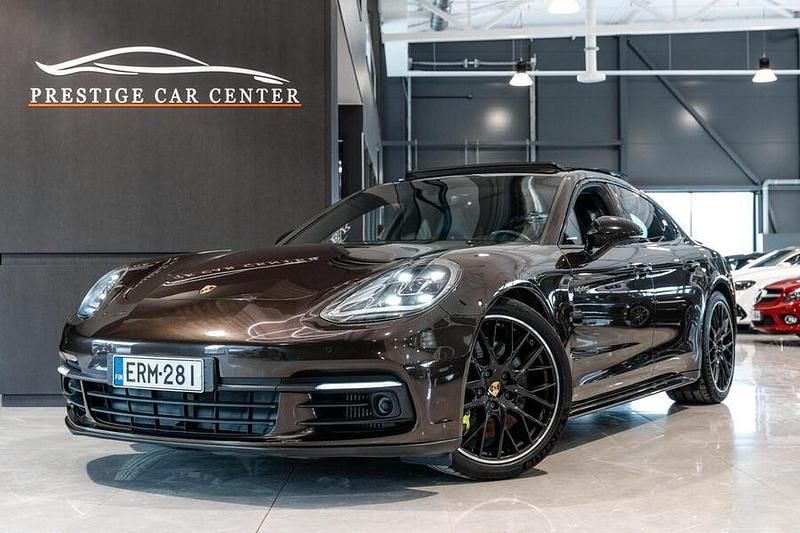 Käytetty Porsche Panamera 4 462 HP (339 kW) 2018 Sedan