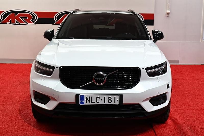 Käytetty Volvo XC40 R-Design 248 HP (182 kW) 2018 Valkoinen Katumaasturi