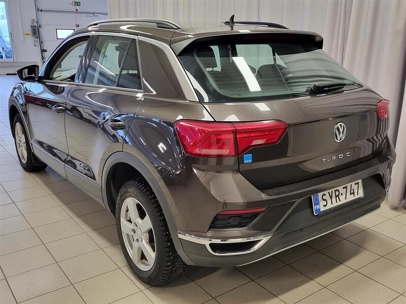 Käytetty VW T-Roc Style 150 HP (110 kW) 2019 Ruskea Katumaasturi