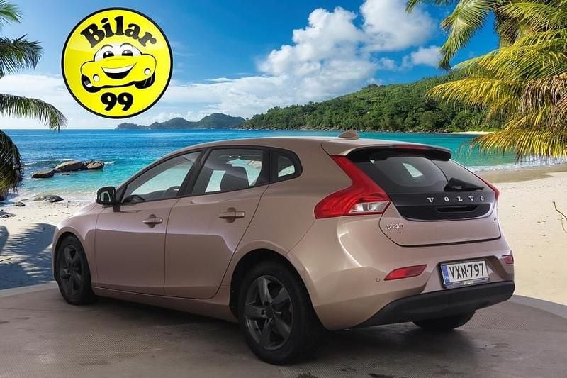 Käytetty Volvo V40 Business Edition 114 HP (83 kW) 2014 Viistoperä