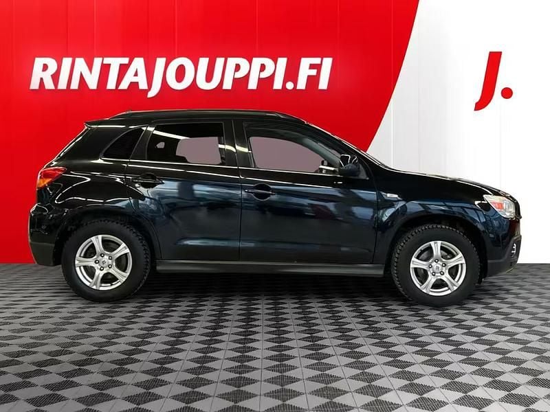 Käytetty Mitsubishi ASX Invite 150 HP (110 kW) 2011 Musta Katumaasturi