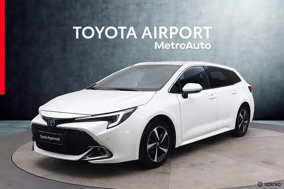 Käytetty Toyota Corolla Edition 140 HP (102 kW) 2024 Valkoinen Farmari