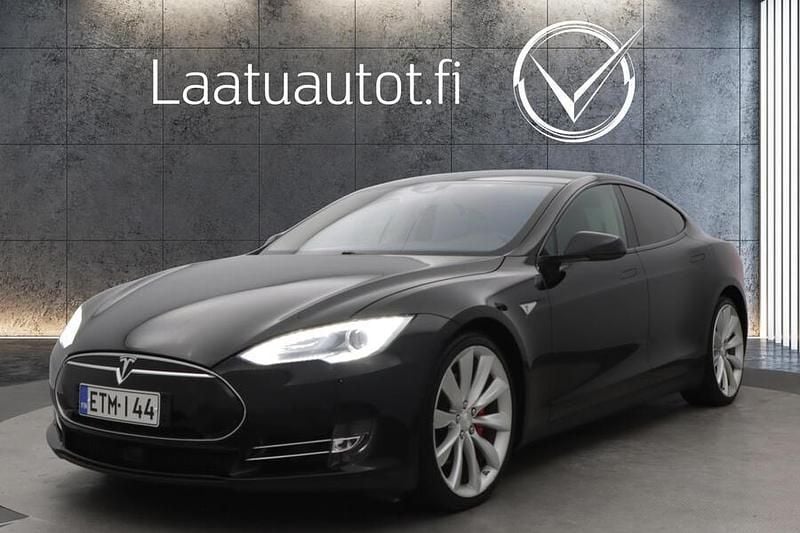 Käytetty 2015 Tesla Model S Viistoperä | 24 890 € (Hieman kallis) - Kuva 1/4