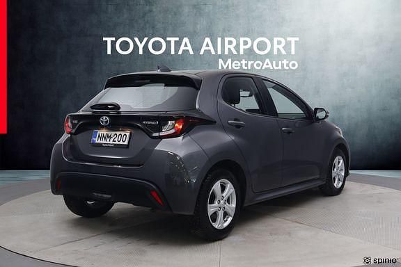 Käytetty Toyota Yaris Active 114 HP (83 kW) 2024 Harmaa Viistoperä