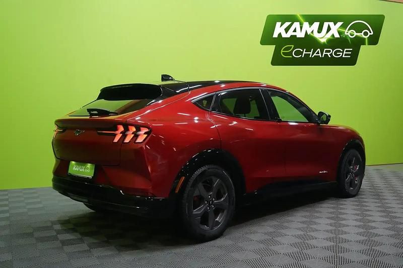Käytetty Ford Mustang Mach-E Standard Range 197 kW (269 HP) 2022 Lucid red tc/red carpet tc Katumaasturi