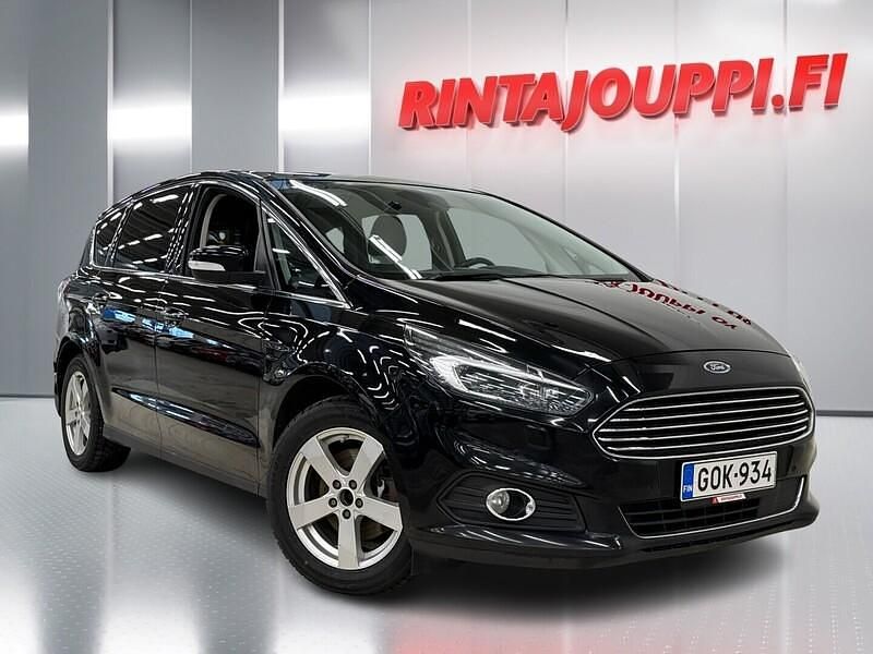Käytetty Ford S-MAX Titanium 180 HP (132 kW) 2017 Musta Tila-auto