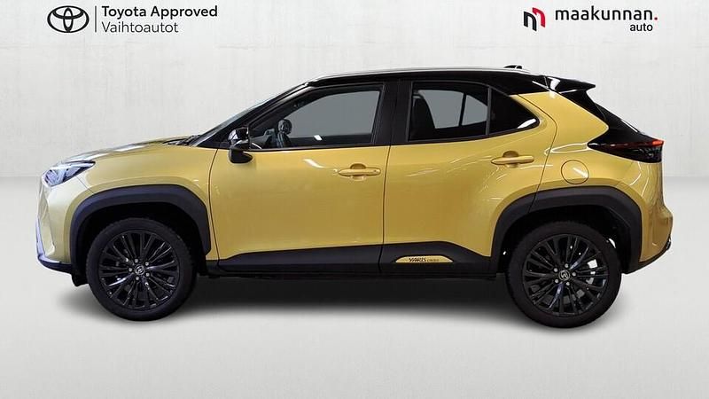 Käytetty Toyota Yaris Cross 92 HP (67 kW) 2022 Ruskea (beige) Katumaasturi