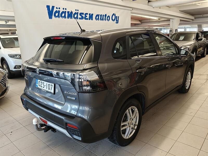 Käytetty Suzuki SX4 S-Cross GL 129 HP (94 kW) 2023 Harmaa Katumaasturi