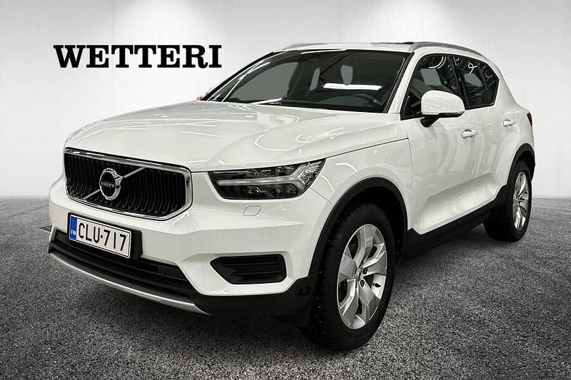 Käytetty Volvo XC40 Momentum 156 HP (114 kW) 2018 Valkoinen Katumaasturi