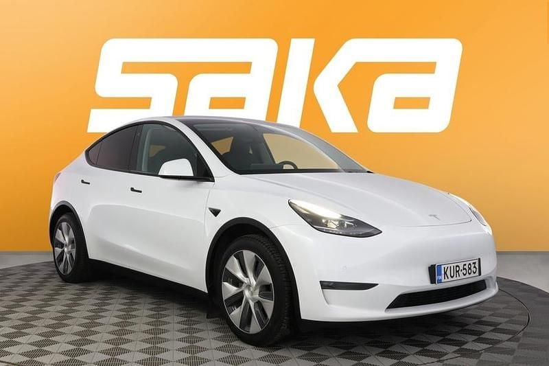 Käytetty 2023 Tesla Model Y Katumaasturi | 30 890 € (Perustarjous) - Kuva 1/3