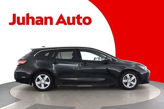 Käytetty Toyota Corolla Edition 184 HP (135 kW) 2022 Musta Farmari