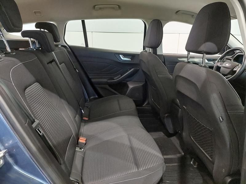 Käytetty Ford Focus Titanium 120 HP (88 kW) 2020 Sininen Farmari