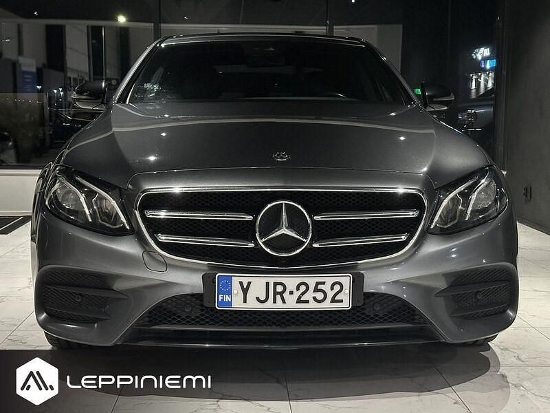 Käytetty Mercedes E350 AMG line 211 HP (155 kW) 2017 Sedan