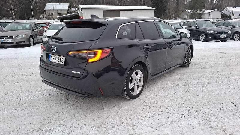 Käytetty Toyota Corolla Edition 122 HP (89 kW) 2022 Farmari