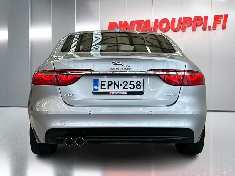 Käytetty Jaguar XF Business Edition 180 HP (132 kW) 2018 Sedan