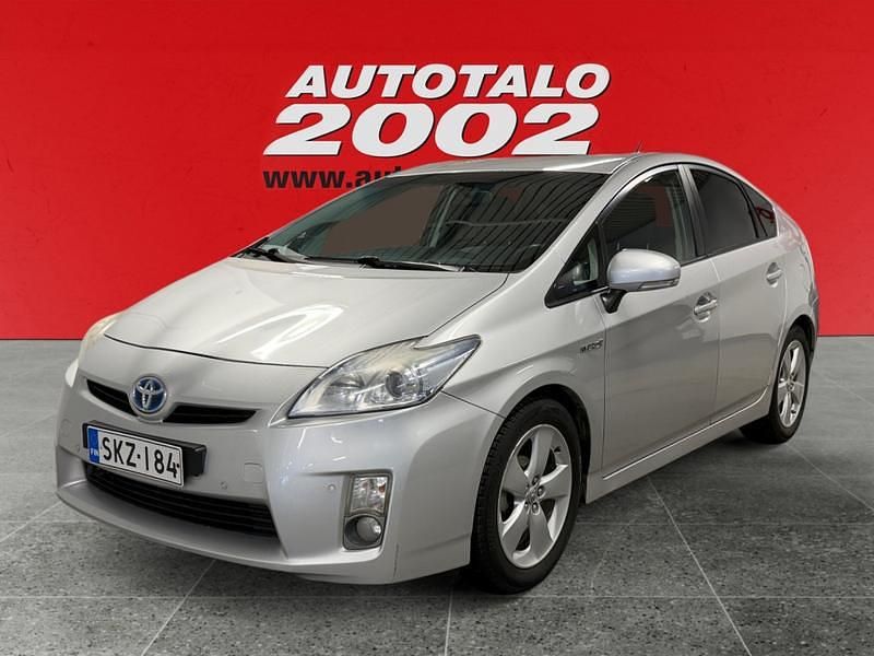 Käytetty Toyota Prius 99 HP (72 kW) 2009 Harmaa Viistoperä