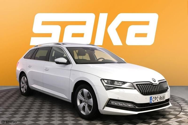 Käytetty 2021 Skoda Superb LAURIN & KLEMENT Farmari | 28 890 € (Hieman kallis) - Kuva 1/3