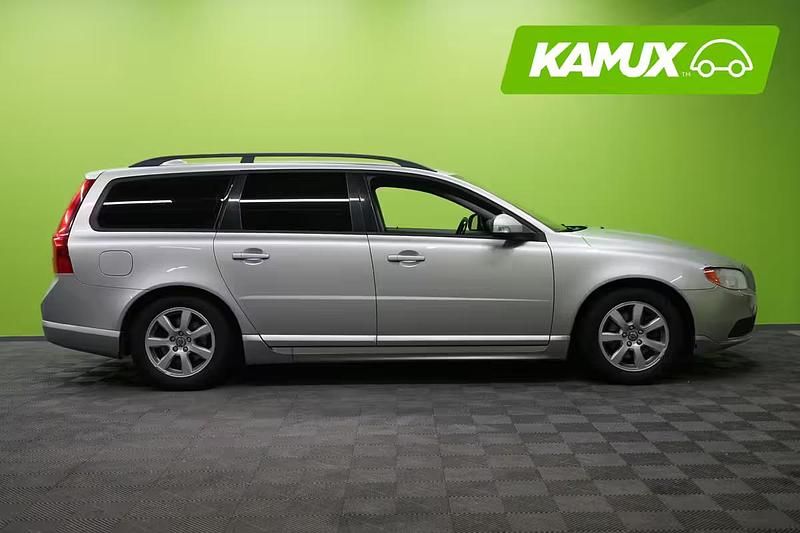 Käytetty Volvo V70 Drive Kinetic 209 HP (153 kW) 2005 Sininen Farmari