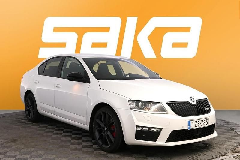 Käytetty Skoda Octavia RS 184 HP (135 kW) 2015 Viistoperä