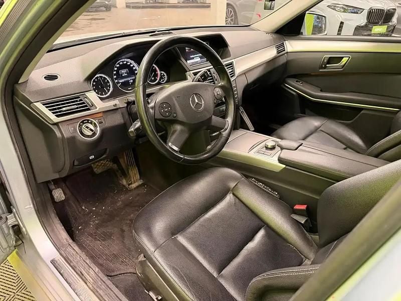 Käytetty Mercedes 220 AMG 170 HP (125 kW) 2012 Sininen Sedan