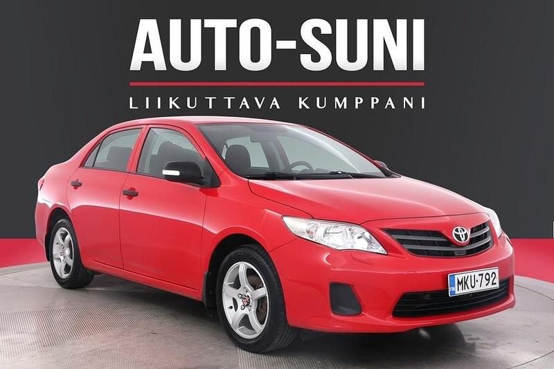 Käytetty 2012 Toyota Corolla Terra Sedan | 10 490 € - Kuva 1/3