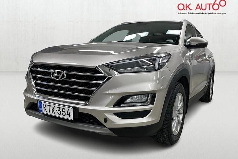 Ruskea (beige) Käytetty 2019 Hyundai Tucson Comfort Katumaasturi | 23 700 € (Perustarjous) - Kuva 1/4