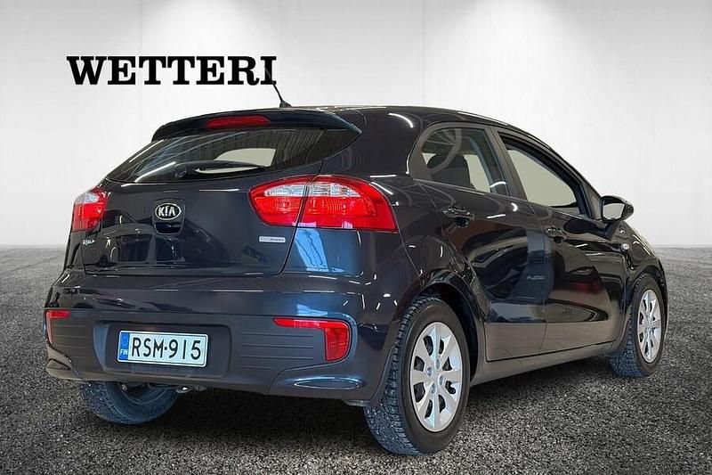 Käytetty Kia Rio LX 84 HP (61 kW) 2016 Viistoperä