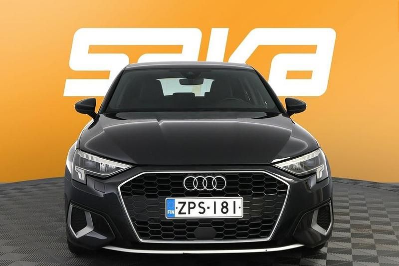 Käytetty Audi A3 Sportback e-tron Business 204 HP (150 kW) 2022 Viistoperä