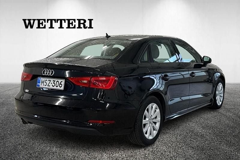 Käytetty Audi A3 110 HP (80 kW) 2016 Musta Sedan