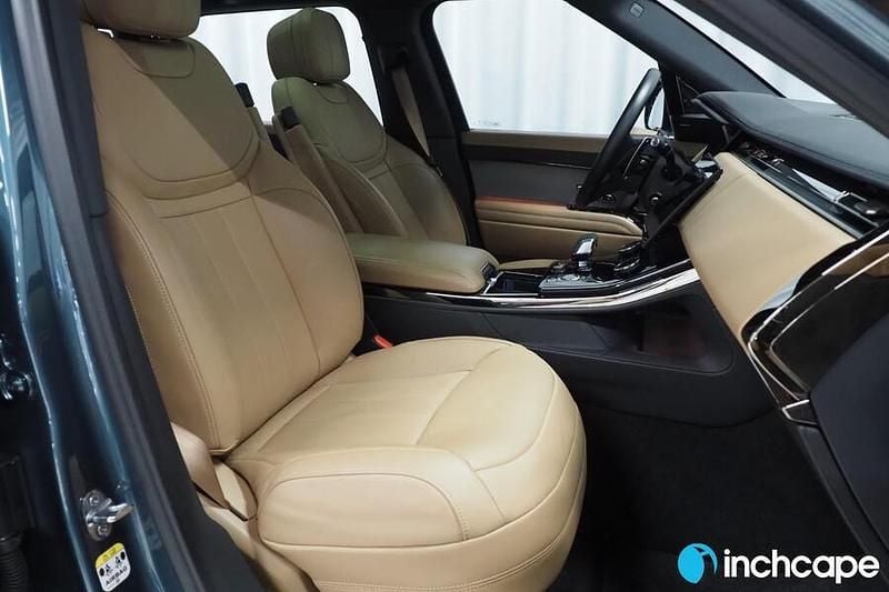 Käytetty Land Rover Range Rover Sport SE 439 HP (322 kW) 2023 Katumaasturi