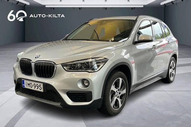 Met. hopea Käytetty 2016 BMW X1 Comfort Edition Katumaasturi | 18 900 € (Perustarjous) - Kuva 1/4