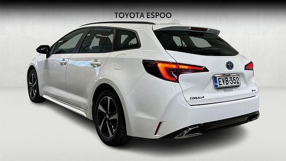Käytetty Toyota Corolla Active 140 HP (102 kW) 2023 Valkoinen Farmari