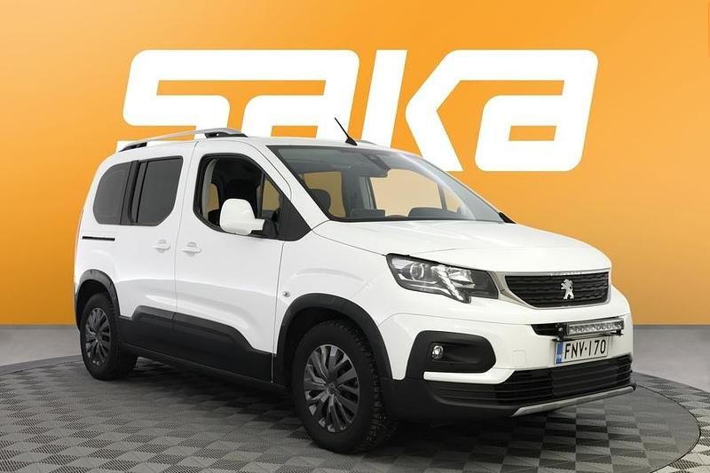 Käytetty Peugeot Rifter Allure 131 HP (96 kW) 2019 Tila-auto