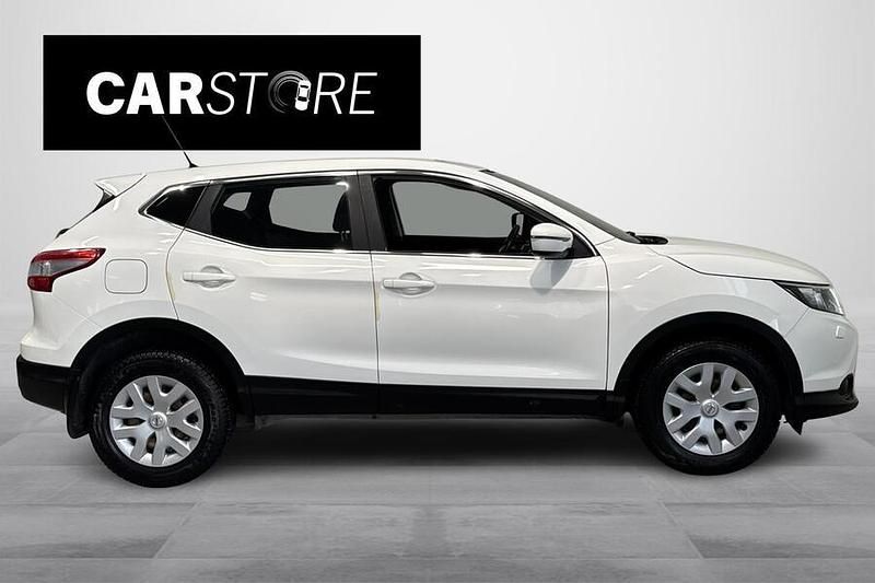 Käytetty Nissan Qashqai Visia 116 HP (85 kW) 2016 Katumaasturi