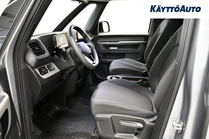 Käytetty VW ID. Buzz Pro 150 kW (204 HP) 2024 Harmaa Tila-auto