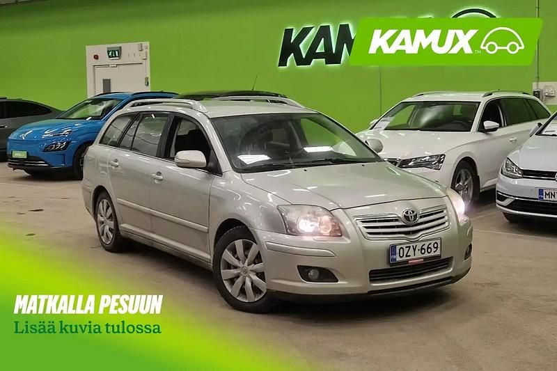 Käytetty Toyota Avensis Business Edition 147 HP (108 kW) 2007 Hopea / harmaa Farmari