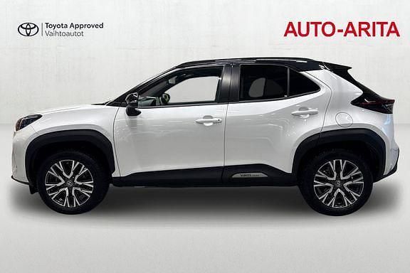 Käytetty Toyota Yaris Cross Sport 116 HP (85 kW) 2023 Valkoinen Katumaasturi