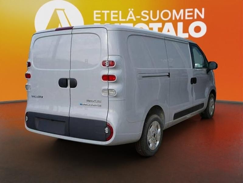 Uusi Maxus eDeliver 5 119 kW (163 HP) 2025 Harmaa Van