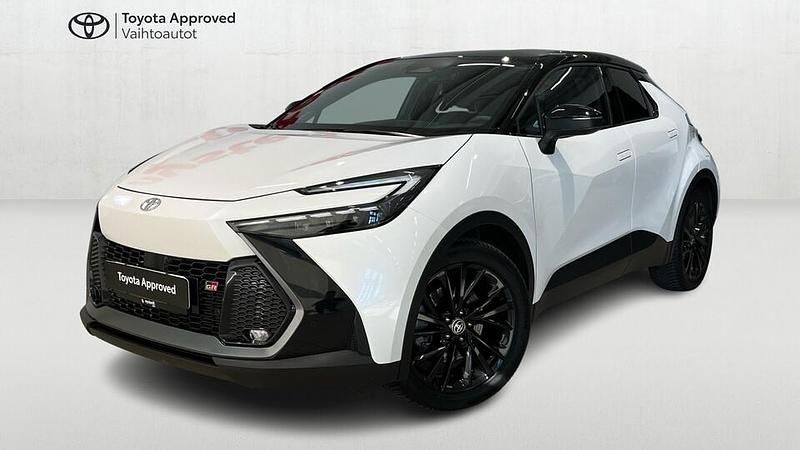 Valkoinen Käytetty 2024 Toyota C-HR Sport Katumaasturi | 42 500 € - Kuva 1/4